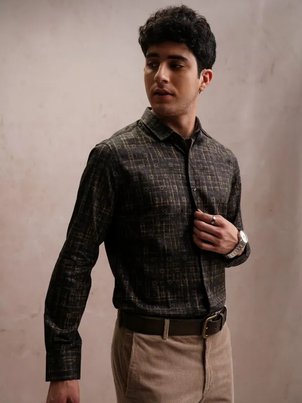  Locomotive Men Brown Printed Slim Fit Casual Shirts