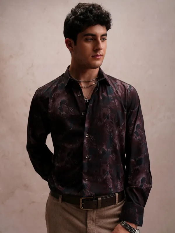  Locomotive Men Brown Printed Slim Fit Casual Shirts