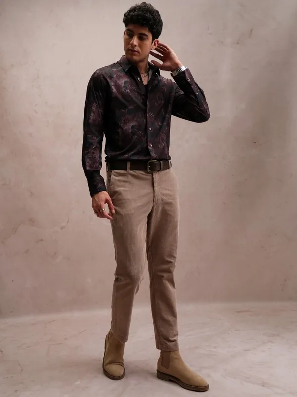  Locomotive Men Brown Printed Slim Fit Casual Shirts