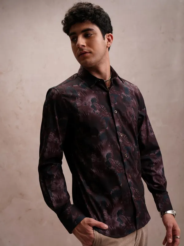  Locomotive Men Brown Printed Slim Fit Casual Shirts