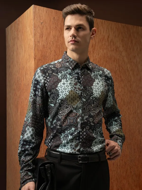  Locomotive Men Brown Printed Slim Fit Casual Shirts