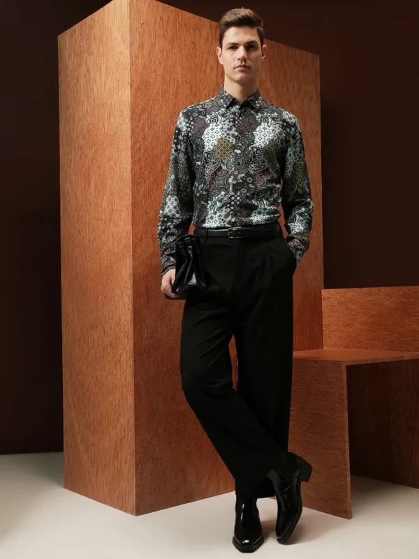  Locomotive Men Brown Printed Slim Fit Casual Shirts