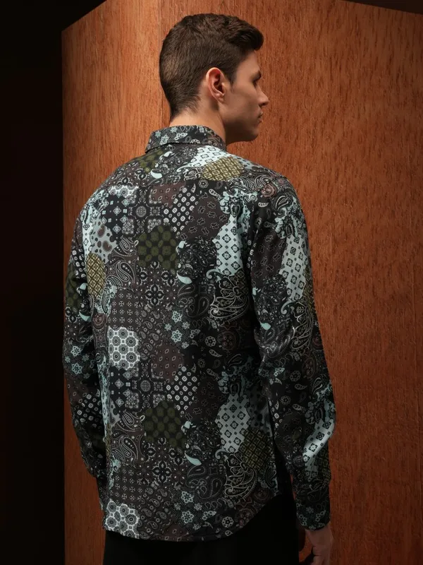  Locomotive Men Brown Printed Slim Fit Casual Shirts