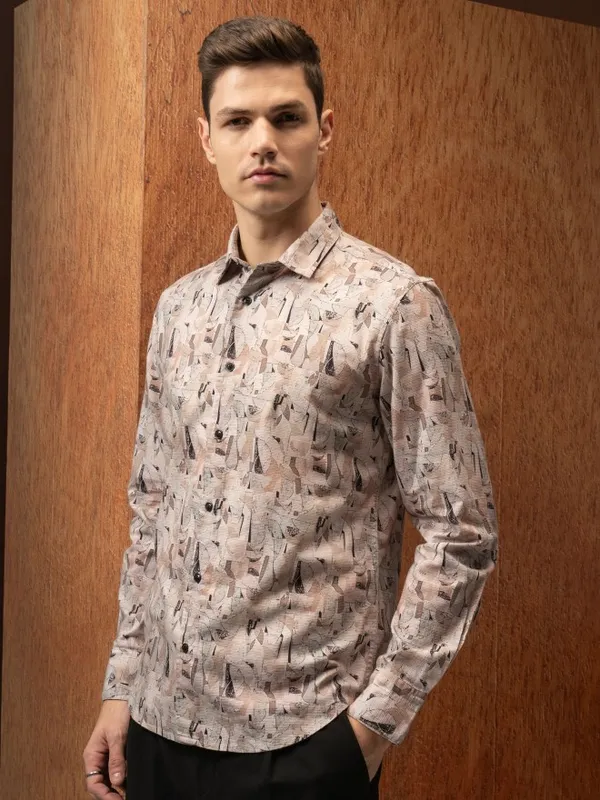  Locomotive Men Pink Printed Slim Fit Casual Shirts