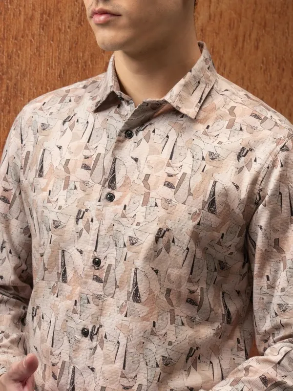  Locomotive Men Pink Printed Slim Fit Casual Shirts