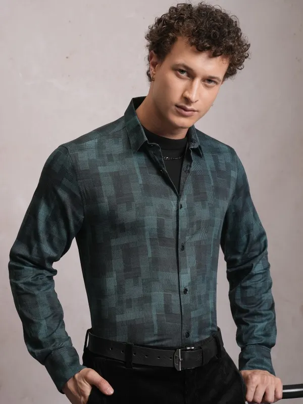 Locomotive Men Teal Printed Slim Fit Casual Shirts