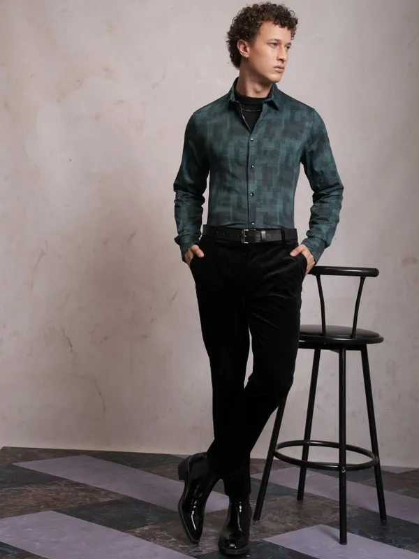  Locomotive Men Teal Printed Slim Fit Casual Shirts