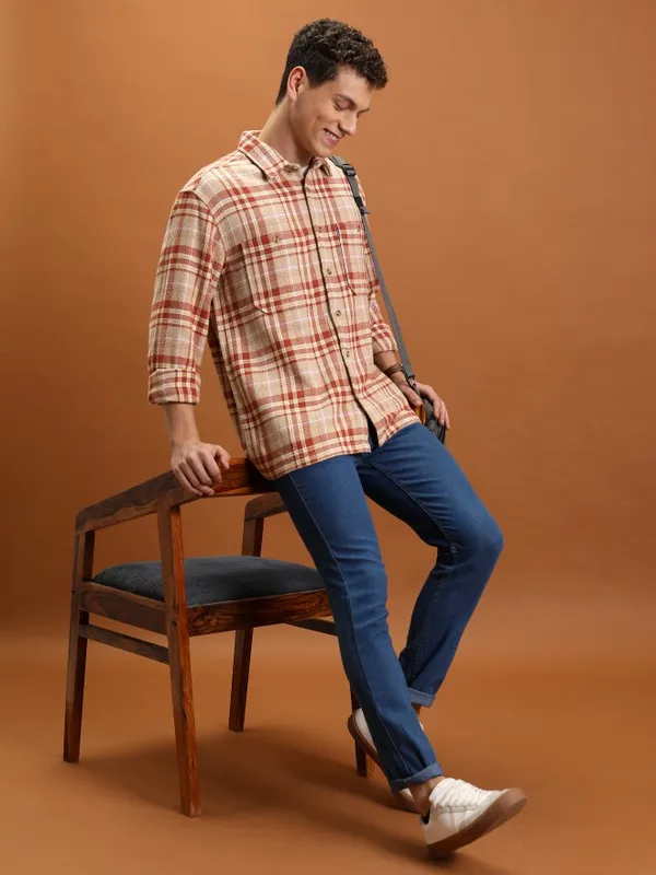  Highlander Men Beige Checked Oversized Fit Casual Shirts