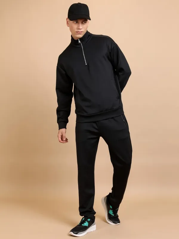  Highlander Men Black High Neck Pullover Sweatshirts