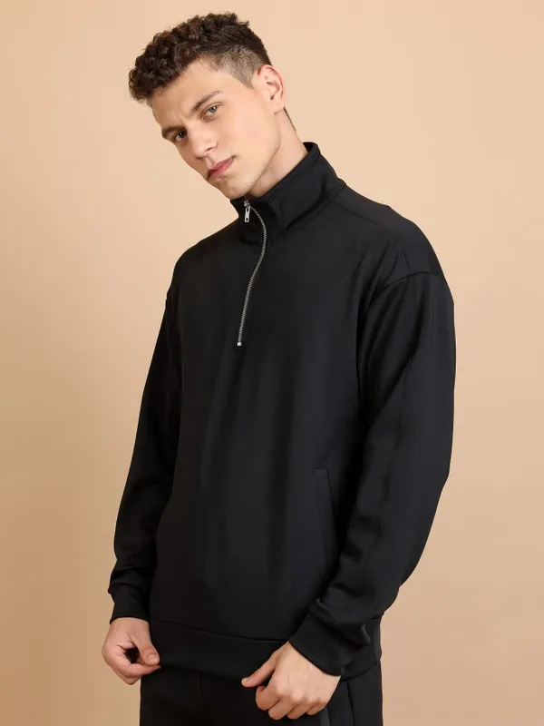  Highlander Men Black High Neck Pullover Sweatshirts