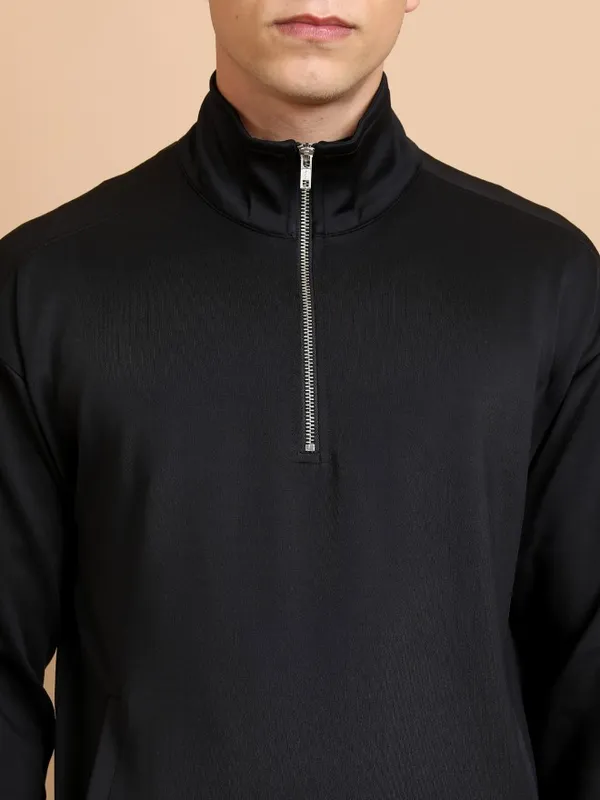  Highlander Men Black High Neck Pullover Sweatshirts