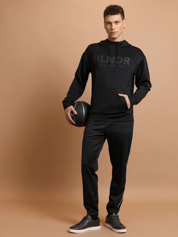 Men Solid Sweatshirt