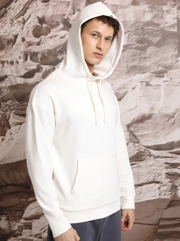 Men Solid Sweatshirt