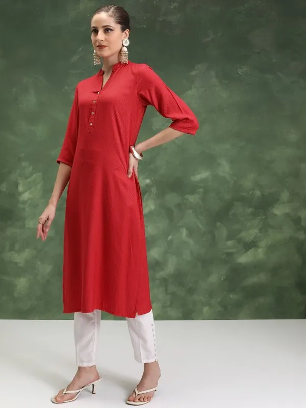  Vishudh Women Red Solid Straight Kurtas