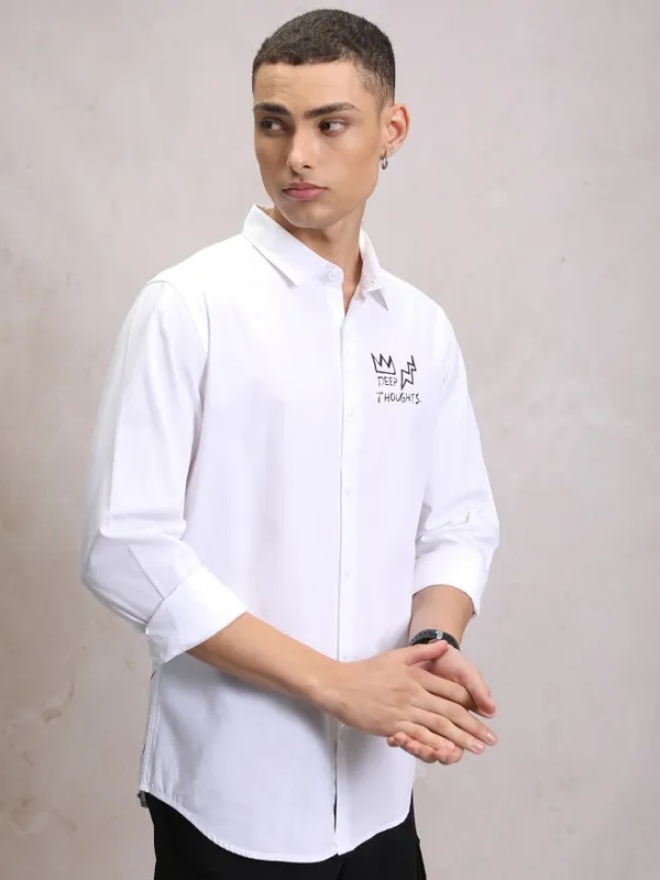  Ketch Men White Printed Slim Fit Casual Shirts