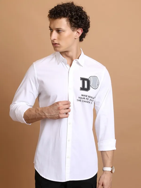  Ketch Men White Printed Slim Fit Casual Shirts