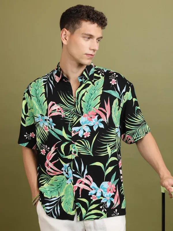  Highlander Men Black Printed Oversized Fit Casual Shirts