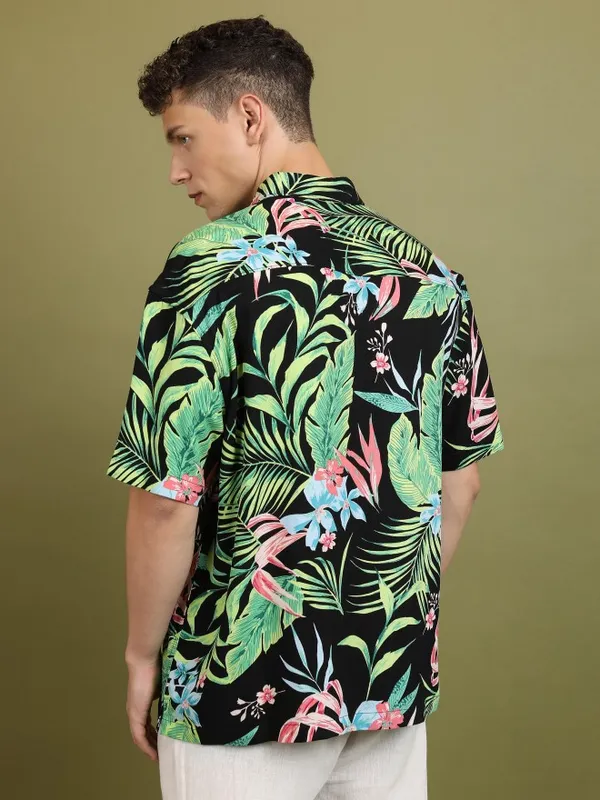  Highlander Men Black Printed Oversized Fit Casual Shirts