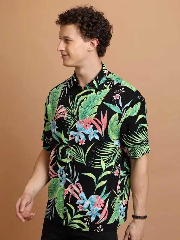  Highlander Men Black Printed Oversized Fit Casual Shirts