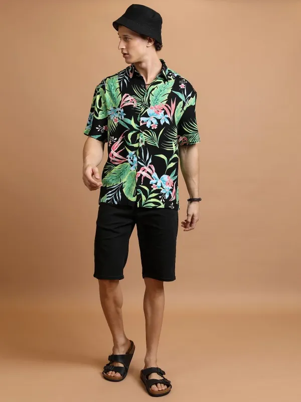  Highlander Men Black Printed Oversized Fit Casual Shirts