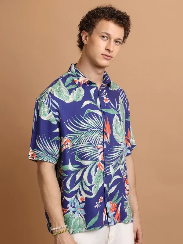  Highlander Men Blue Printed Oversized Fit Casual Shirts