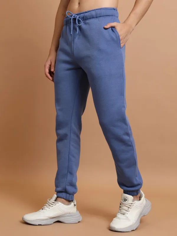  Highlander Men Blue Slim Fit Solid Casual Trousers