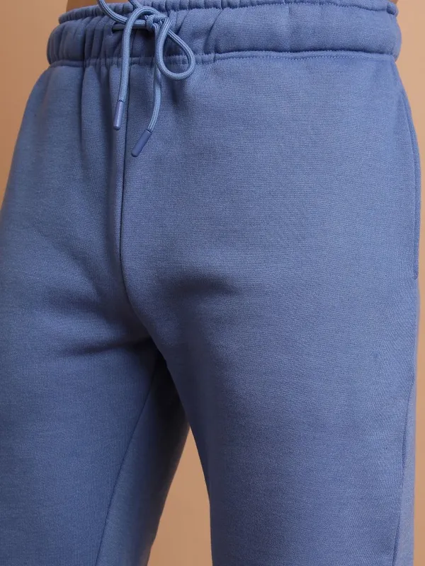  Highlander Men Blue Slim Fit Solid Casual Trousers