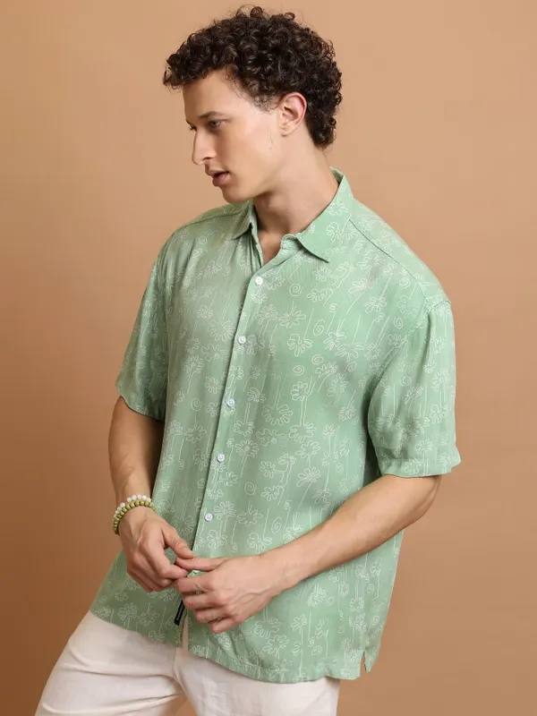  Ketch Men Green Printed Oversized Fit Casual Shirts