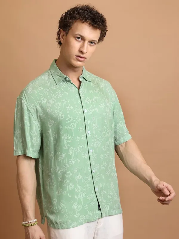  Ketch Men Green Printed Oversized Fit Casual Shirts