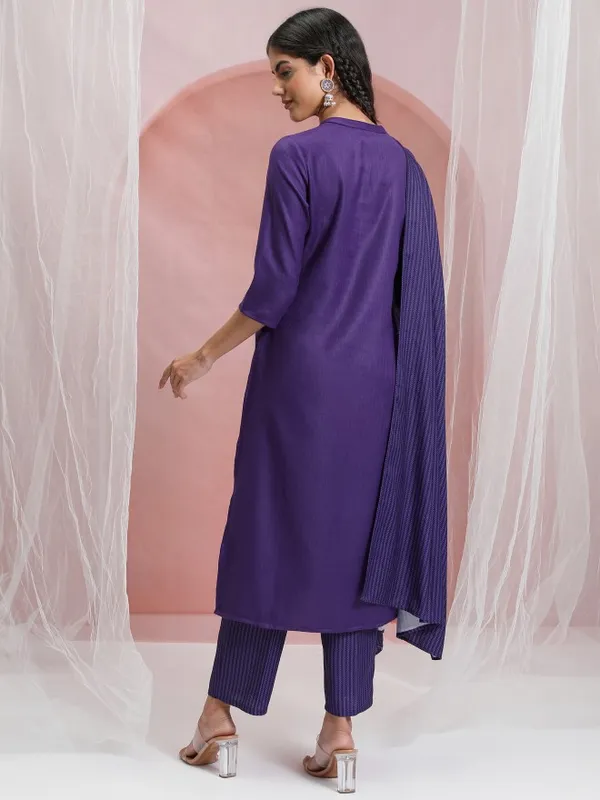  Vishudh Women Purple Solid Kurta Sets