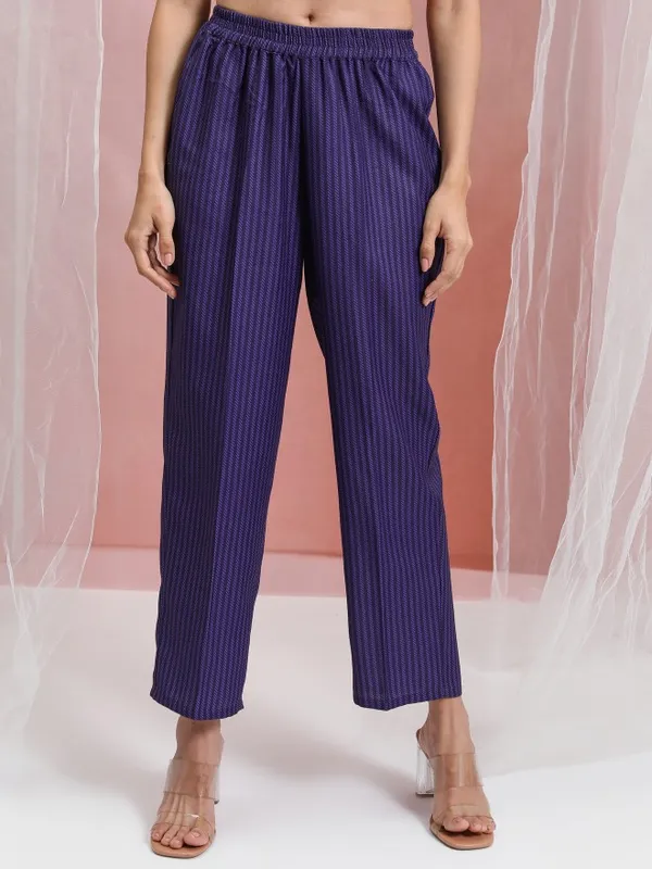  Vishudh Women Purple Solid Kurta Sets