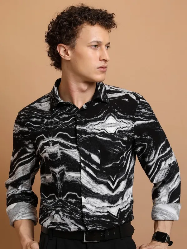  Highlander Men Black Printed Slim Fit Casual Shirts
