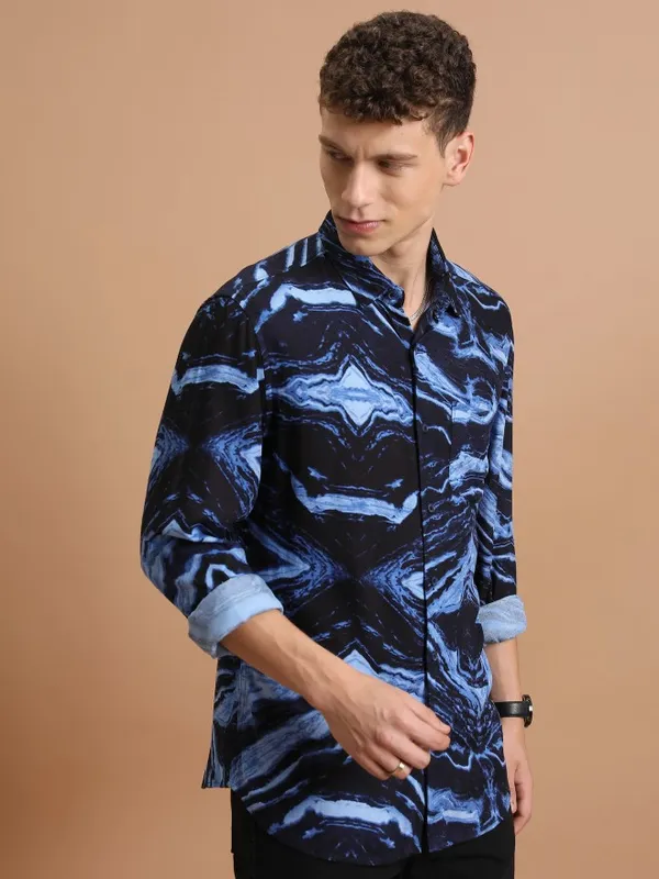  Highlander Men Navy Blue Printed Slim Fit Casual Shirts