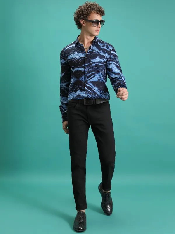 Men Slim Fit Casual Shirt