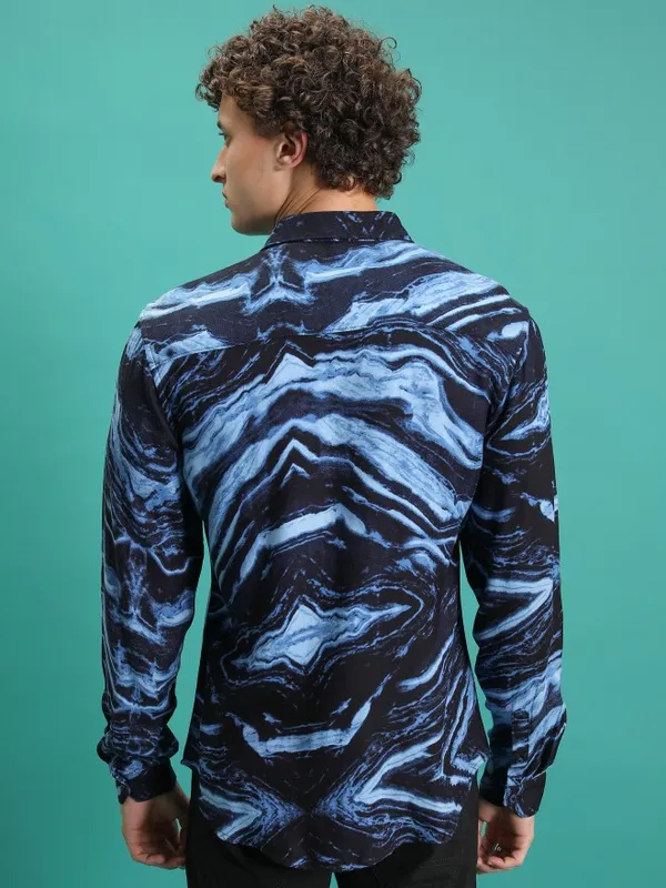 Men Slim Fit Casual Shirt