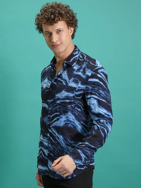 Men Slim Fit Casual Shirt