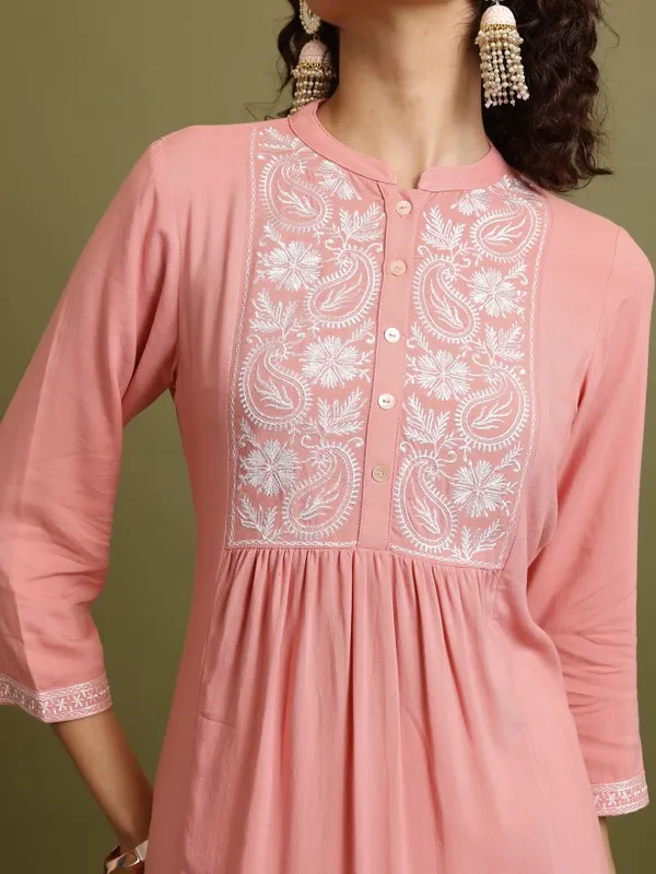 Vishudh  Women Peach Embroidered Straight Kurtas