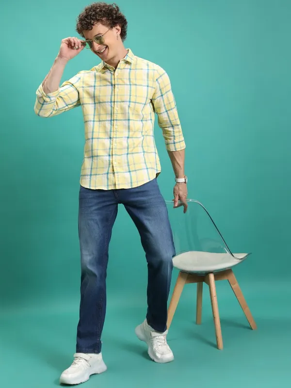  Ketch Men Yellow Checked Slim Fit Casual Shirts
