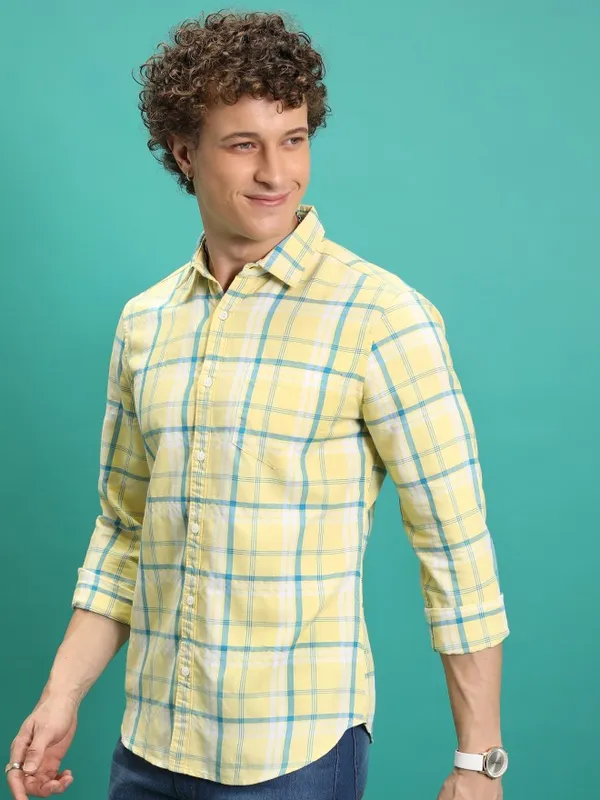  Ketch Men Yellow Checked Slim Fit Casual Shirts