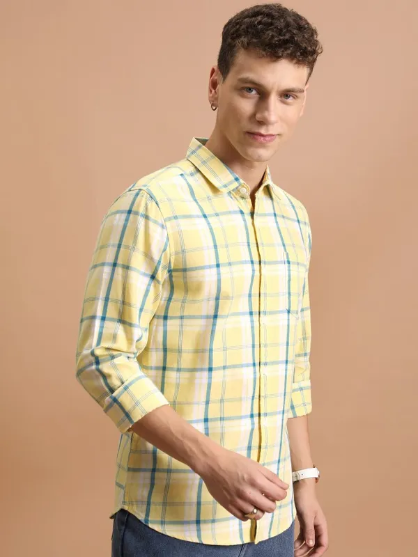  Ketch Men Yellow Checked Slim Fit Casual Shirts