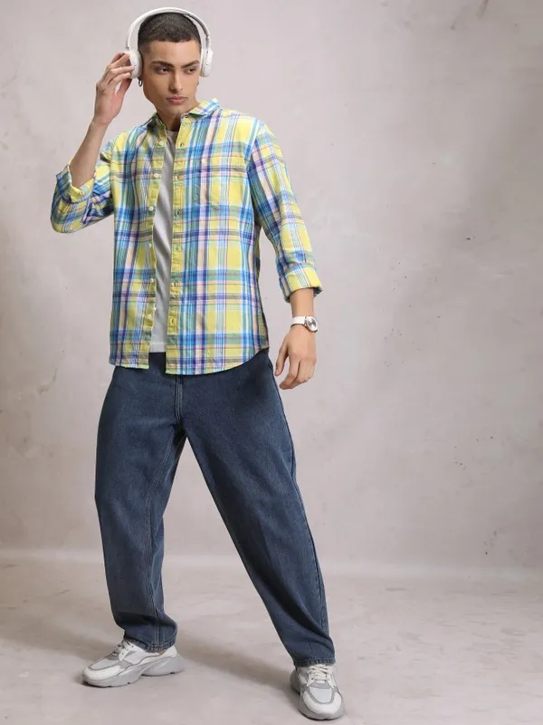 Men Slim Fit Casual Shirt