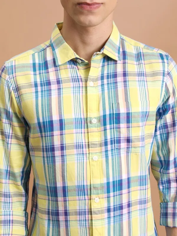  Ketch Men Yellow Checked Slim Fit Casual Shirts