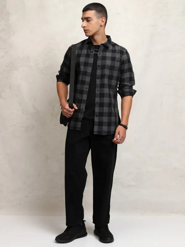 Ketch Men Grey Checked Slim Fit Casual Shirt