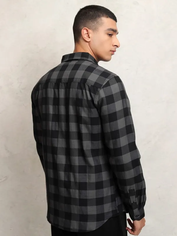Ketch Men Grey Checked Slim Fit Casual Shirt