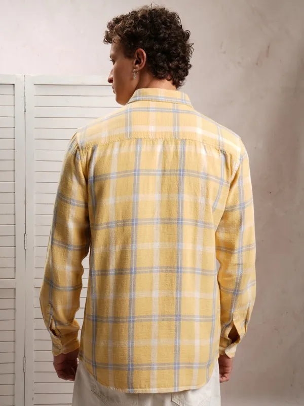  Locomotive Men Yellow Checked Regular Fit Casual Shirts