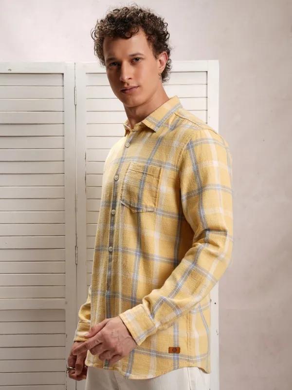  Locomotive Men Yellow Checked Regular Fit Casual Shirts