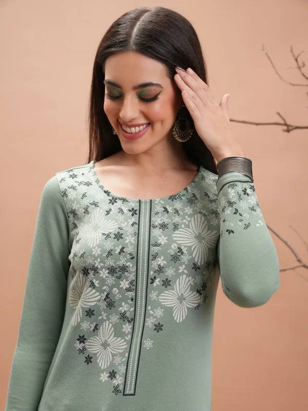  Vishudh  Women Green Printed Straight Kurtas