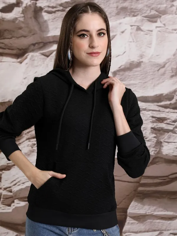  Tokyo Talkies Women Black Hood Sweatshirts
