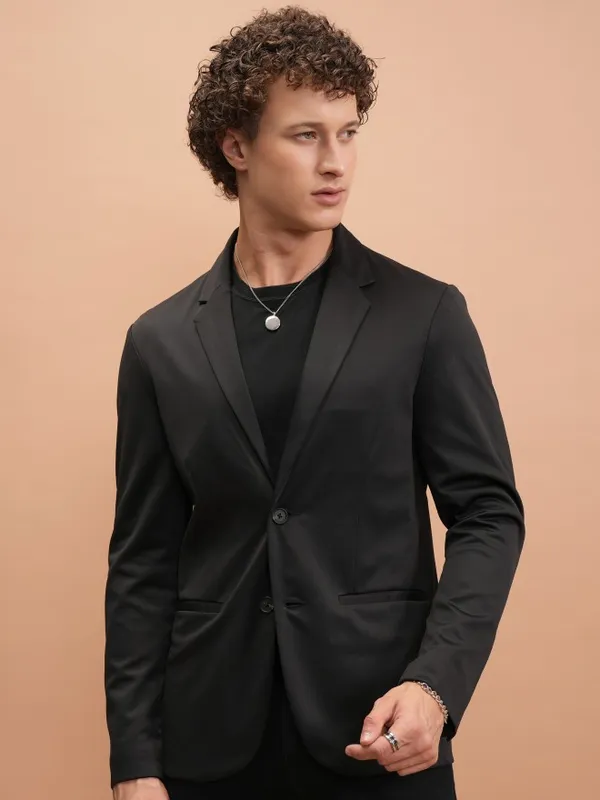 Solid Regular Fit Blazer