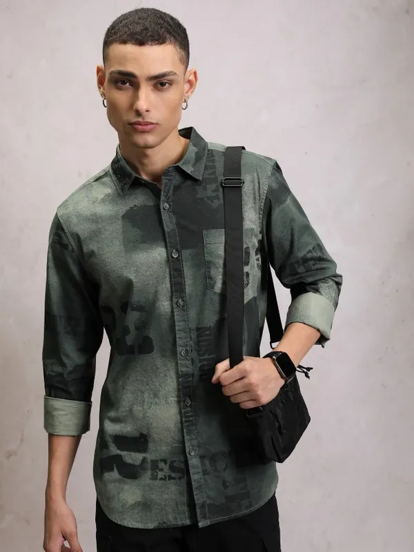  Highlander Men Olive Printed Slim Fit Casual Shirts